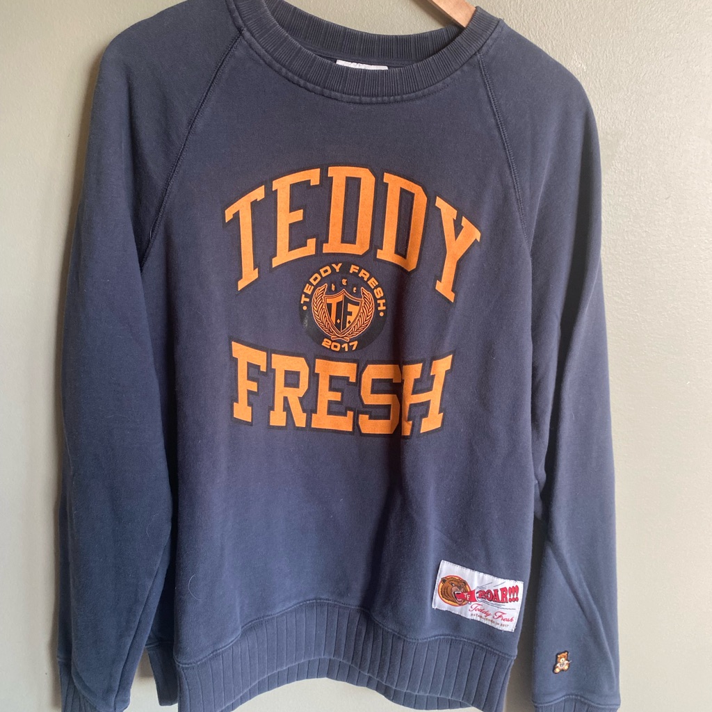 Teddy Fresh University Dark Blue Sweatershirt Size Small